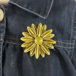 VTG Olive Metal Flower Brooch